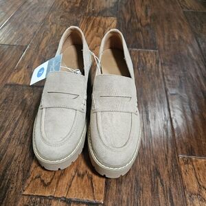 Universal Thread Loafers